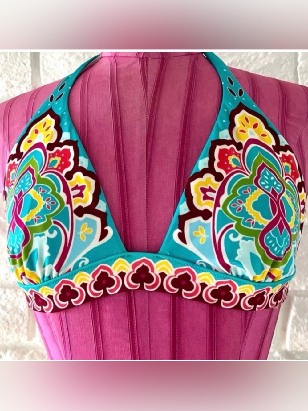 2/$16. 
VICTORIA’S SECRET Bikini Top Size M